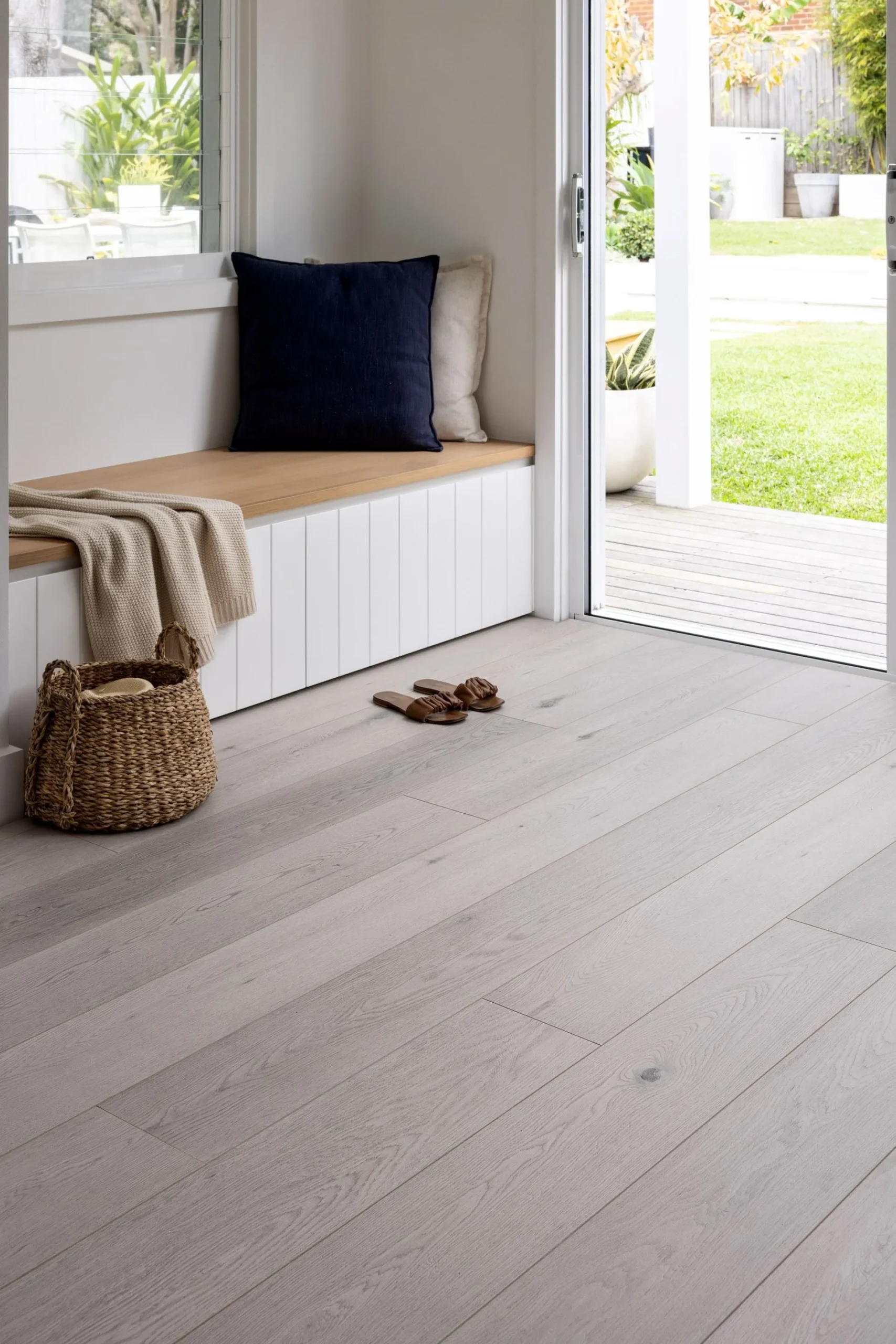 Laminate HD Silk Grey 12mm - Image 3